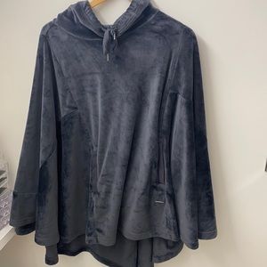 La vie en rose loungewear gray ponchos